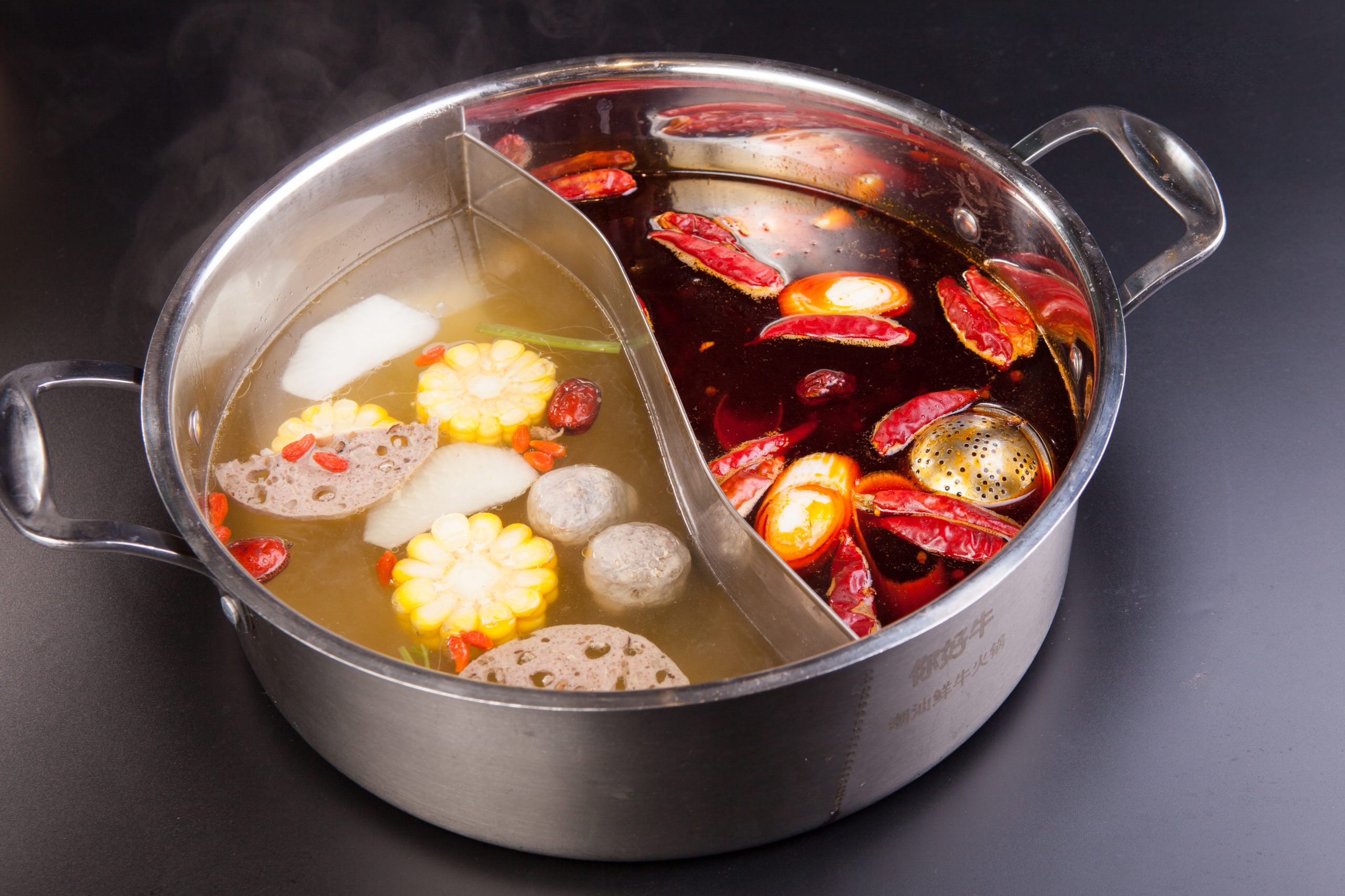 Lẩu Uyên Ương 2 Vị (260.000đ)